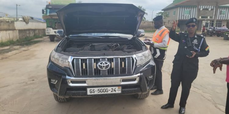 19 drivers arrested over sirens, strip lights and other traffic offences