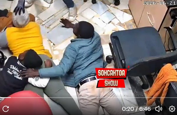 CCTV captures two Ghanaians with children being robbed at gunpoint in South Africa