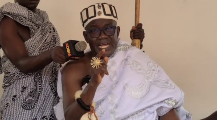 Dompoase Chief orders removal of unauthorized structures to clear way for road works
