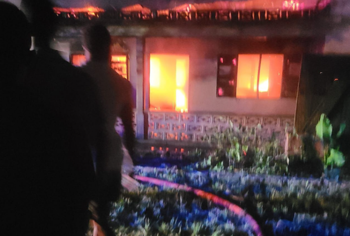 Fire destroys 7-bedroom house in Odumasi