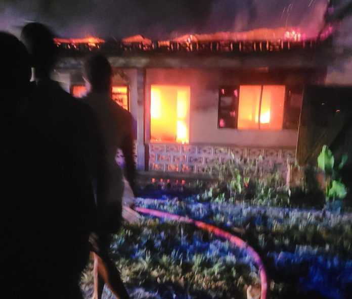 Fire destroys 7-bedroom house in Odumasi