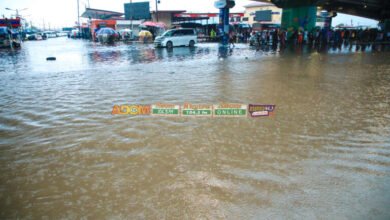 Kwame Nkrumah Circle floods leave hundreds of commuters stranded