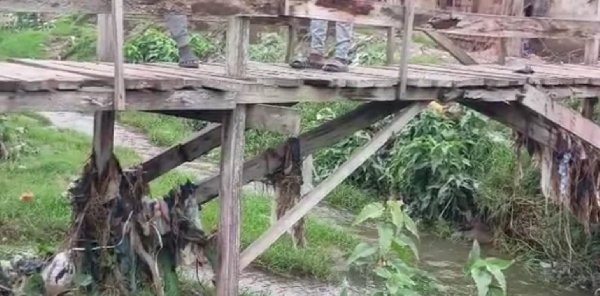 Nine-year-old boy dies after falling from deteriorated bridge at Kasoa 94
