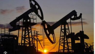 Oil prices fall 5% to 3-month low on hopes Strait of Hormuz will open