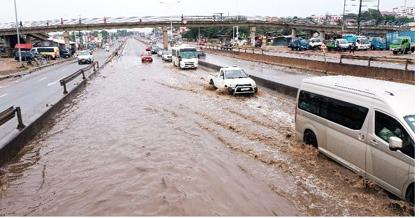 Heavy Rains Leave Parts of Accra Flooded, Commuters Stranded