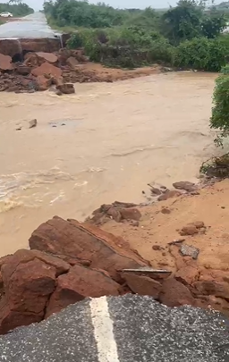 Residents, drivers stranded as bridge collapses after heavy rains on Winneba–Gomoa Ojobi Road