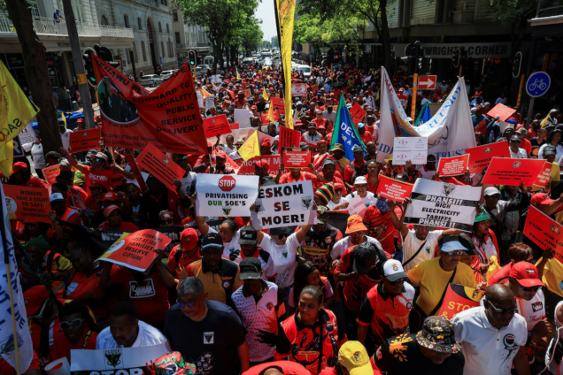 South African labour unions urge workers to shun anti-migrant protests