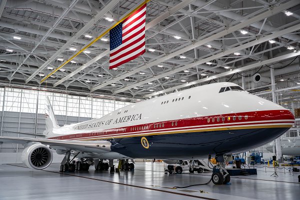 Trump unveils new presidential airplane donated by Qatar