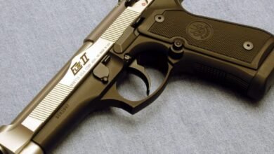 Suspected carjacker shoots himself after failed robbery attempt