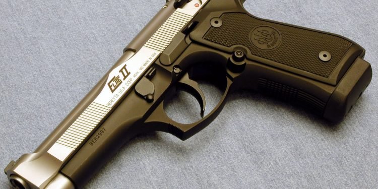 Suspected carjacker shoots himself after failed robbery attempt