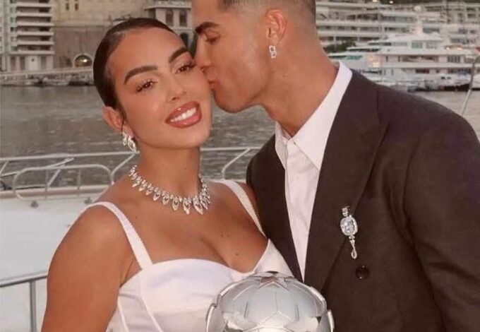 Cristiano Ronaldo to pay wife £85,000 a month if they divorce